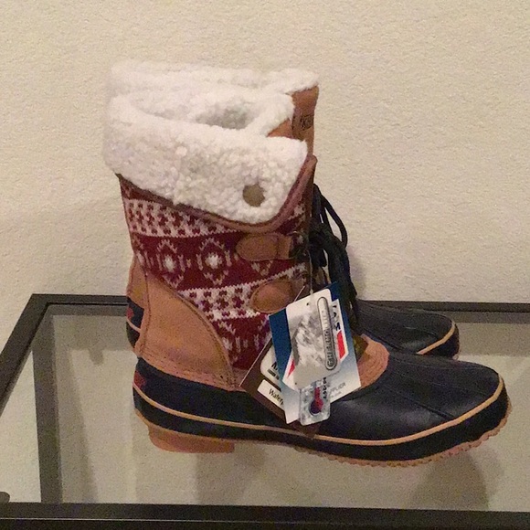 NWT Size 8 Khombu boots - Picture 2 of 6